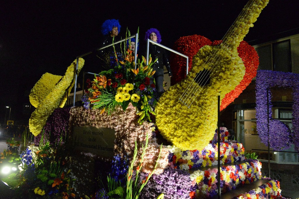 ../Images/Verlicht corso Noordwijkerhout 2019 124.jpg
